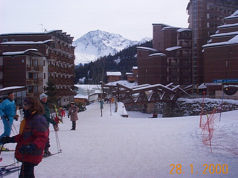 087 La Tania.jpg